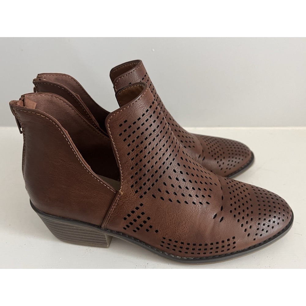 Pierre Dumas Women's 5.5 Slip On Zip Ankle Shoe Boots Brown O1